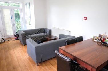 10 Lisson Grove, Mutley, Plymouth - Image 2